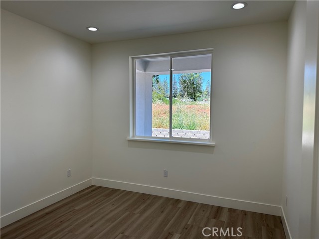 Detail Gallery Image 13 of 31 For 1721 Stark Ln, Paradise,  CA 95969 - 3 Beds | 2 Baths
