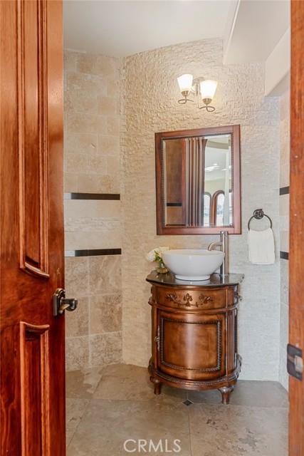 Image 23 of 75 For 22485 Whirlaway Court
