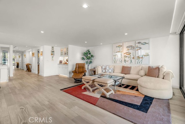 601 Lido Park Drive, Newport Beach CA: https://media.crmls.org/medias/214ec07d-d016-4d78-82ee-7d9898c9a010.jpg