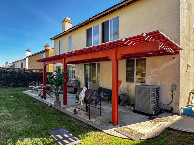 Detail Gallery Image 4 of 41 For 14852 Rosetown, Fontana,  CA 92336 - 4 Beds | 3 Baths