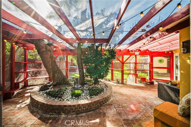 Detail Gallery Image 2 of 38 For 7819 Encino, Northridge,  CA 91325 - 3 Beds | 2 Baths