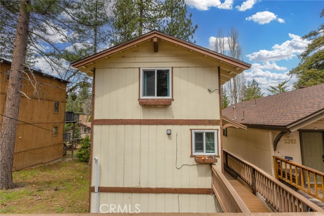 2368 Pine Drive, Running Springs CA: https://media.crmls.org/medias/2150a257-5594-48d7-98fb-574090f97ca9.jpg