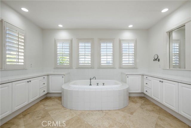 26 Marble Sands, Newport Beach CA: https://media.crmls.org/medias/215155f3-5bd0-49bb-84f2-5c542619936a.jpg