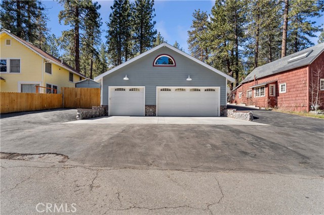 Detail Gallery Image 11 of 49 For 1584 Betty St, Wrightwood,  CA 92397 - 3 Beds | 2 Baths