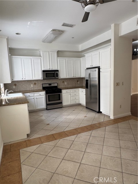 14535 Margate Street, Sherman Oaks CA: https://media.crmls.org/medias/21518506-e3e9-4d1c-b8e3-b2bc93a7ecfa.jpg