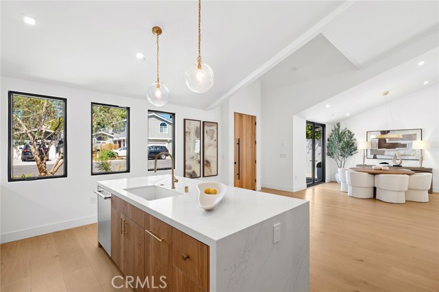 Detail Gallery Image 15 of 35 For 281 Santo Tomas Ave, Costa Mesa,  CA 92627 - 4 Beds | 4/1 Baths