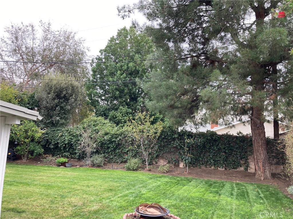 https://media.crmls.org/medias/2153779c-b71e-4429-93c5-0a12ea907984.jpg?preset=X-Large