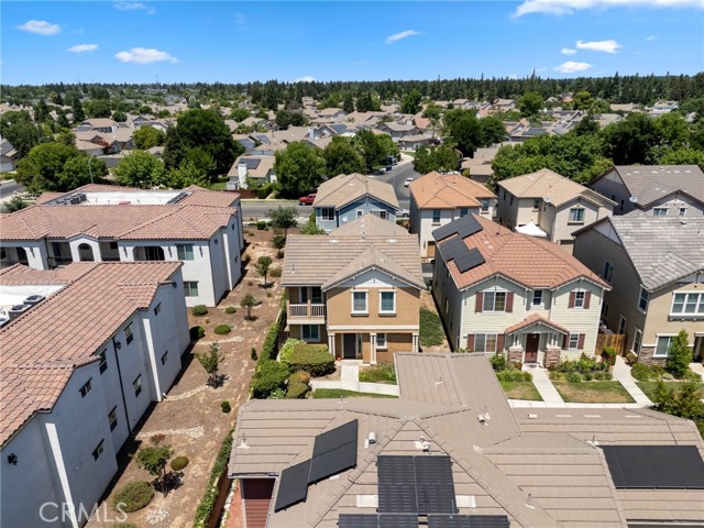 5529 N Valdez, Fresno CA: https://media.crmls.org/medias/2153bf48-5e45-487e-99a7-c93977d1aaa5.jpg