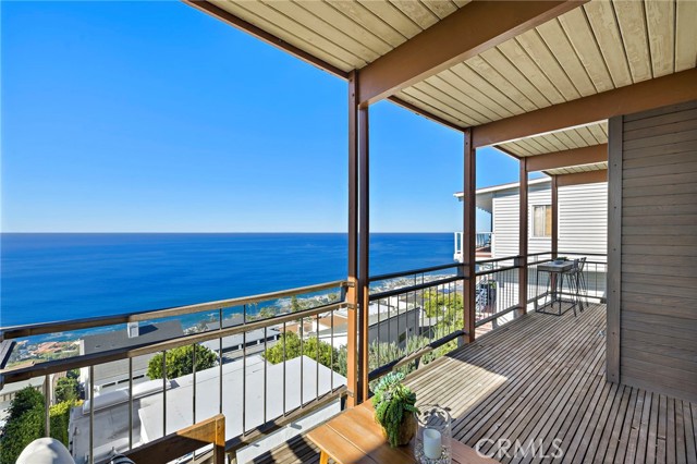 Detail Gallery Image 15 of 50 For 2581 Iris, Laguna Beach,  CA 92651 - 3 Beds | 2/1 Baths