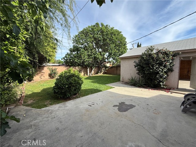 Detail Gallery Image 19 of 21 For 6900 Garden Grove, Reseda,  CA 91335 - 4 Beds | 2 Baths