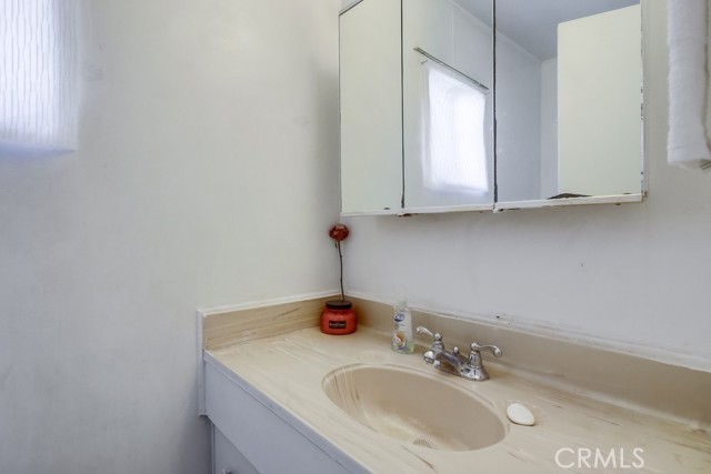 327 S 35th Street, San Diego CA: https://media.crmls.org/medias/2154b118-e695-4ce9-bc31-d9da841413e0.jpg