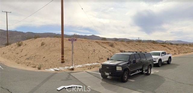 6181311 Mesquite Springs Road, 29 Palms CA: https://media.crmls.org/medias/2154b77c-3fdd-4523-b7ba-cb13b7c1ec8a.jpg