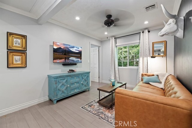 3751 Laurita Avenue, Pasadena CA: https://media.crmls.org/medias/21564e0e-2e65-4791-b43d-3a7030b095e4.jpg