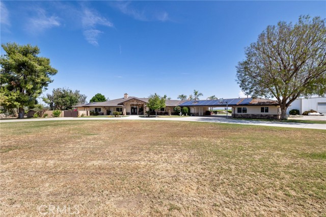 38792 Comanche Point Road, Arvin CA: https://media.crmls.org/medias/21569047-2ca3-4874-a7d9-3c625cc9ab90.jpg