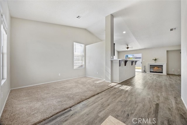 719 Baldwin Farms Drive, Bakersfield CA: https://media.crmls.org/medias/21569f70-abde-4915-a486-a2c2c165da4b.jpg