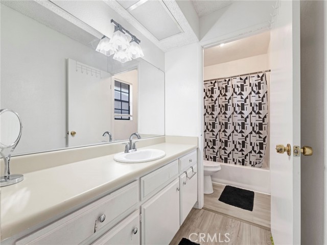 Detail Gallery Image 14 of 19 For 11350 Foothill Bld #15,  Sylmar,  CA 91342 - 2 Beds | 2 Baths