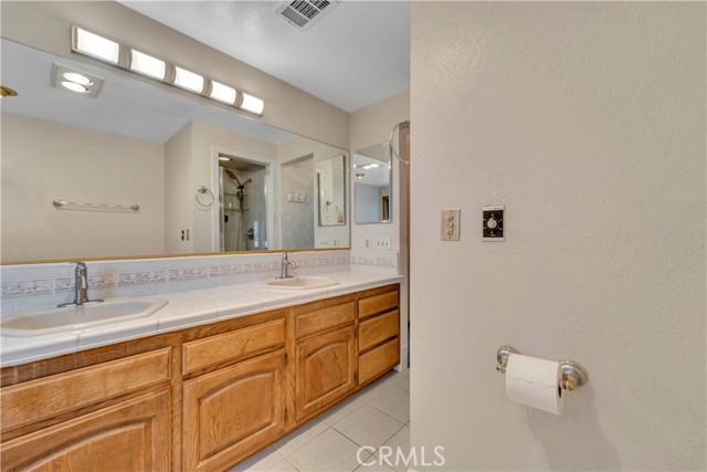 2528 Key Court, Lancaster CA: https://media.crmls.org/medias/21573355-eb94-48d7-91b3-7eed68e25846.jpg