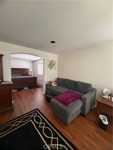 Detail Gallery Image 49 of 63 For 28512 Meadow Heights Ct, Canyon Country,  CA 91387 - 6 Beds | 3 Baths