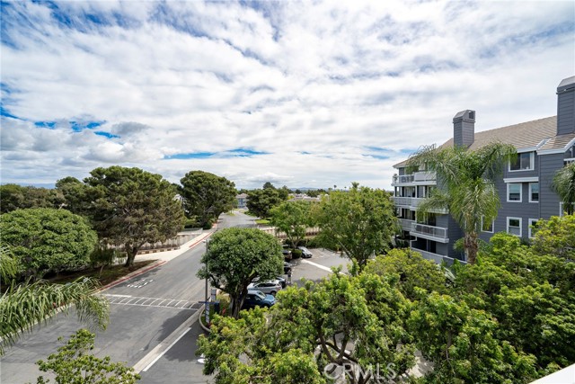 Detail Gallery Image 32 of 57 For 20301 Bluffside Circle #315,  Huntington Beach,  CA 92646 - 1 Beds | 1 Baths