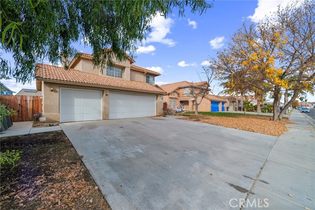 Detail Gallery Image 6 of 15 For 2071 Lagoon Ct #50,  Hemet,  CA 92545 - 4 Beds | 2/1 Baths