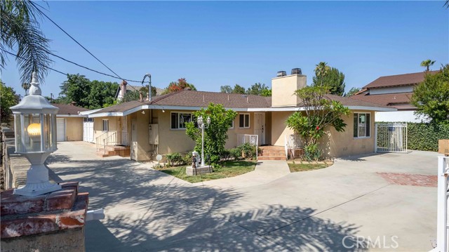 17533 Raymer Street, Sherwood Forest CA: https://media.crmls.org/medias/2157e4b6-644c-408e-b3cb-30b4f6cbfba3.jpg