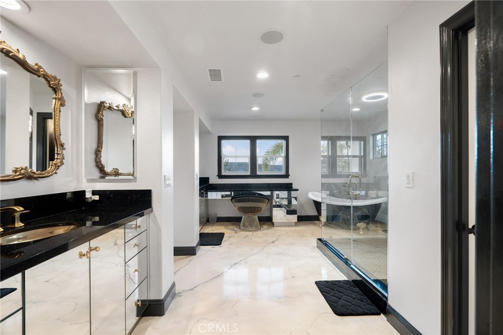 2158170c Ec4d 45ab B03a D2d3856a9b93