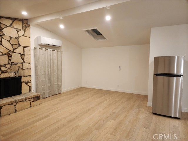 Detail Gallery Image 6 of 10 For 9731 Joyzelle #B, Garden Grove,  CA 92841 - 0 Beds | 1 Baths