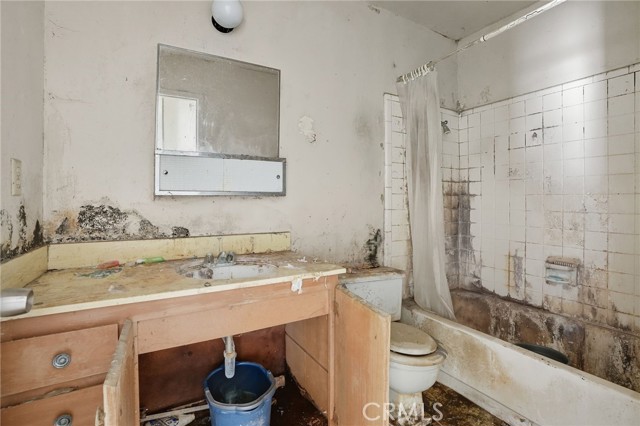 Detail Gallery Image 11 of 11 For 933 Acosta #35,  Salinas,  CA 93905 - 4 Beds | 1/1 Baths