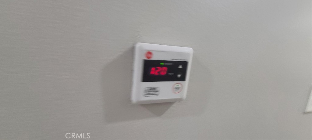 https://media.crmls.org/medias/2159b06b-e058-4175-8b20-b0574723a5f2.jpg?preset=X-Large