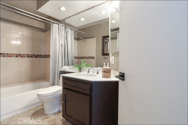 3 Primrose, Aliso Viejo CA: https://media.crmls.org/medias/2159b86d-42f3-4888-a1f8-5f9f5a1d3670.jpg