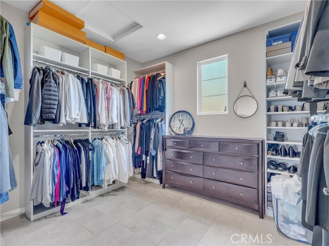 5637 Como Circle, Woodland Hills CA: https://media.crmls.org/medias/2159cbf1-9a5a-4ebc-8c66-625dbefedbc8.jpg