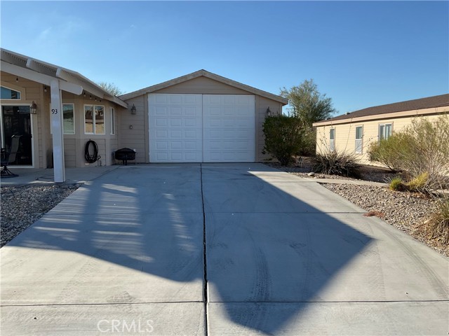 Detail Gallery Image 2 of 47 For 12600 Havasu Lake Rd #93,  Needles,  CA 92363 - 3 Beds | 2 Baths