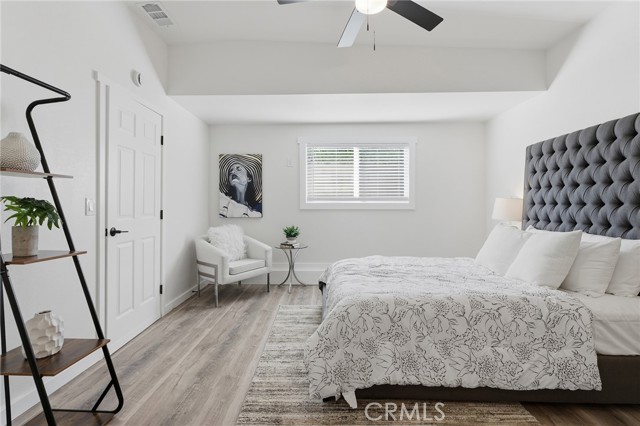 Detail Gallery Image 22 of 45 For 6020 Neddy Ave, Woodland Hills,  CA 91367 - 5 Beds | 3 Baths