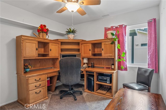 7483 Catalpa Avenue, Highland CA: https://media.crmls.org/medias/215a1898-d2e7-4831-8422-888a175b55a7.jpg