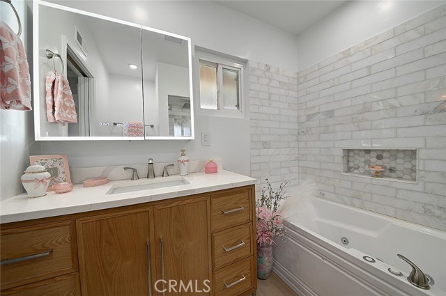11471 Gill Drive, Garden Grove CA: https://media.crmls.org/medias/215a3b7d-e2ef-43de-b4ff-df451155584d.jpg