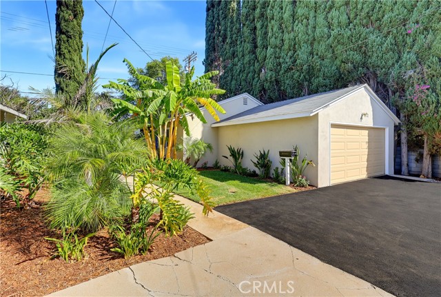 17811 Ludlow Street photo 5