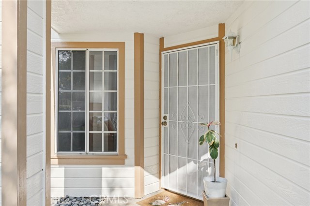 Detail Gallery Image 3 of 43 For 14712 Olive St #1,  Baldwin Park,  CA 91706 - 3 Beds | 3 Baths