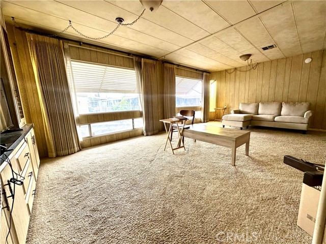 1315 E Marshall Boulevard, San Bernardino CA: https://media.crmls.org/medias/215b4563-1ccd-4826-874d-153076919411.jpg