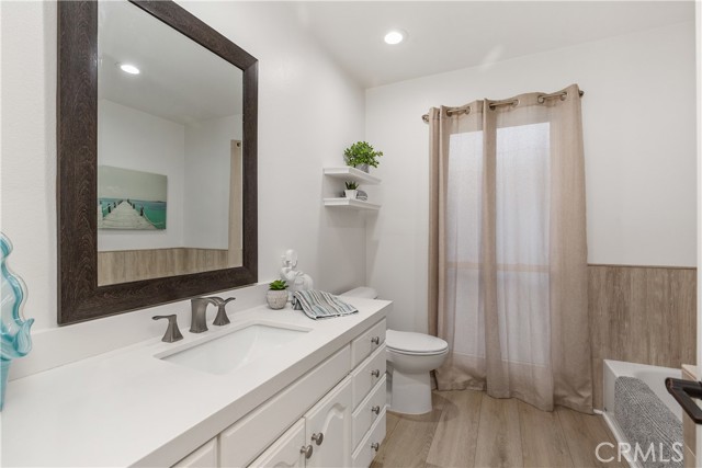 Detail Gallery Image 23 of 33 For 1072 Charwood Ln, North Tustin,  CA 92705 - 4 Beds | 2/2 Baths