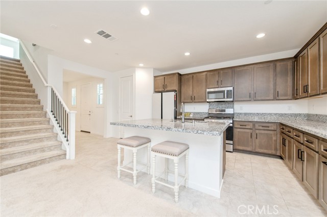 Detail Gallery Image 15 of 29 For 3873 Cranbrook Paseo, Ontario,  CA 91761 - 4 Beds | 3 Baths