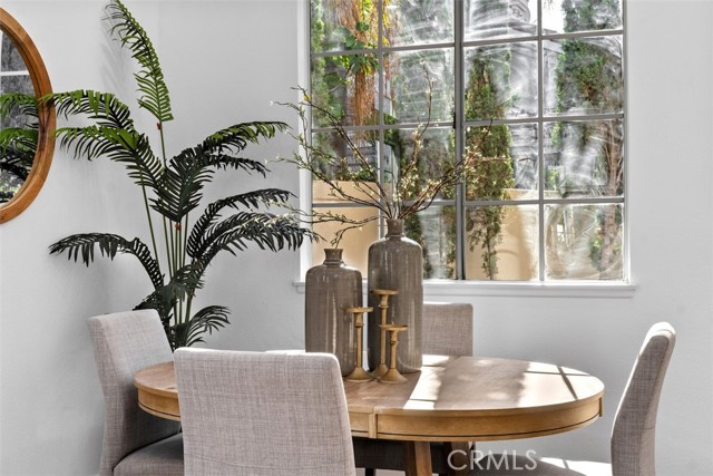 32 Comiso, Irvine CA: https://media.crmls.org/medias/215b9cf3-0fad-4a1b-88ba-58480e4f90ad.jpg