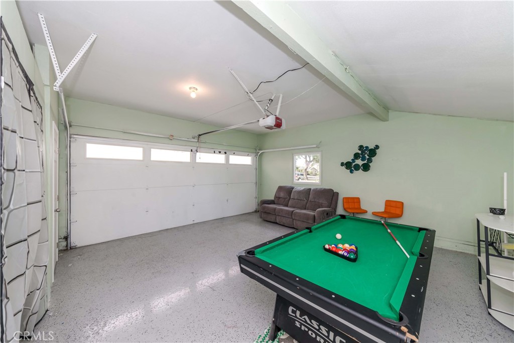 1048 Fairbrook Lane