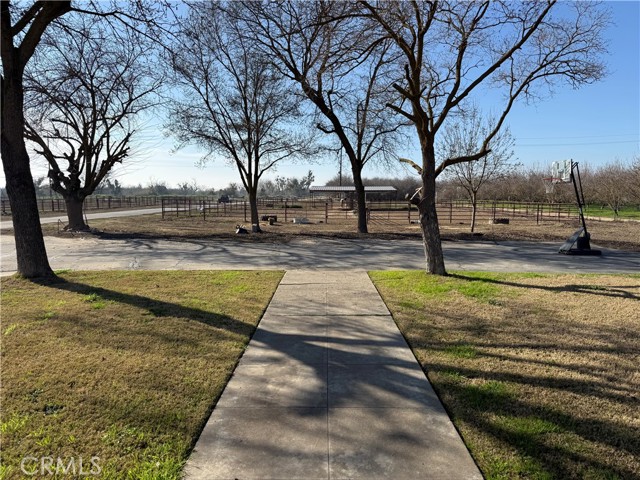 Detail Gallery Image 2 of 65 For 25565 Road 13, Chowchilla,  CA 93610 - 4 Beds | 3 Baths