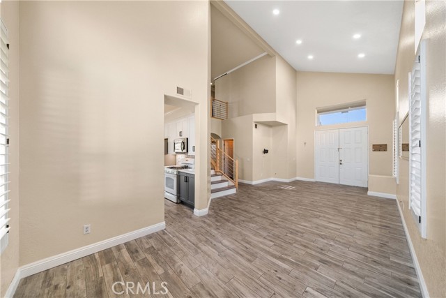 Image 5 of 33 For 9186 Lantana Drive