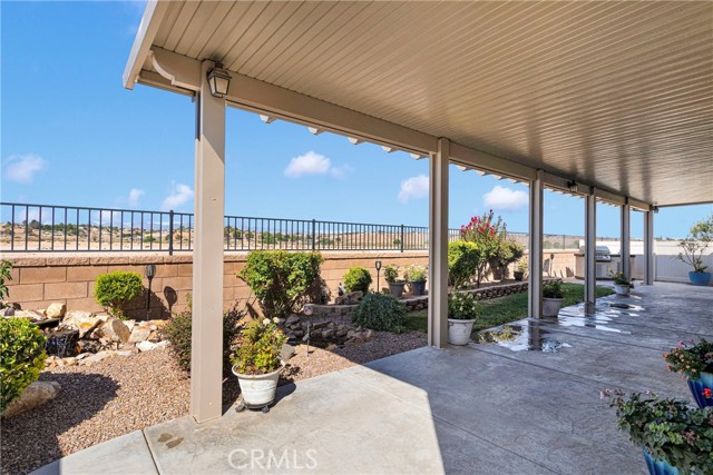 11300 River Run Street, Apple Valley CA: https://media.crmls.org/medias/215df846-b75c-42c0-aa25-acdc49bad047.jpg