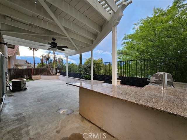 1369 Soundview Circle, Corona CA: https://media.crmls.org/medias/215ef420-61ad-4c3c-8890-17883539f462.jpg