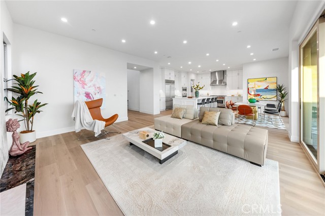 118 Sunnybank, Irvine CA: https://media.crmls.org/medias/215efefb-a9f2-4eb5-ba47-63f18e467c29.jpg