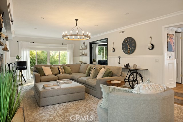 157 Brentwood Drive, Lake Arrowhead CA: https://media.crmls.org/medias/215f1062-87ee-4e3f-8167-106f932cbf6e.jpg