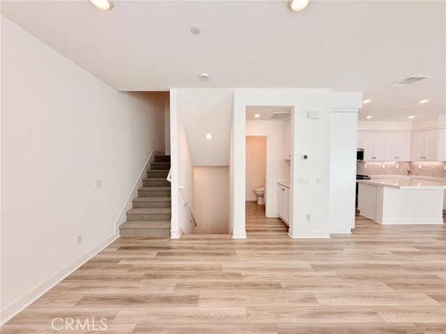 Detail Gallery Image 12 of 32 For 1677 W Lincoln #103,  Anaheim,  CA 92801 - 2 Beds | 2/1 Baths