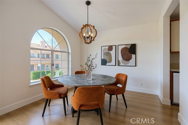 Detail Gallery Image 12 of 36 For 89 Alberti Aisle, Irvine,  CA 92614 - 2 Beds | 2 Baths